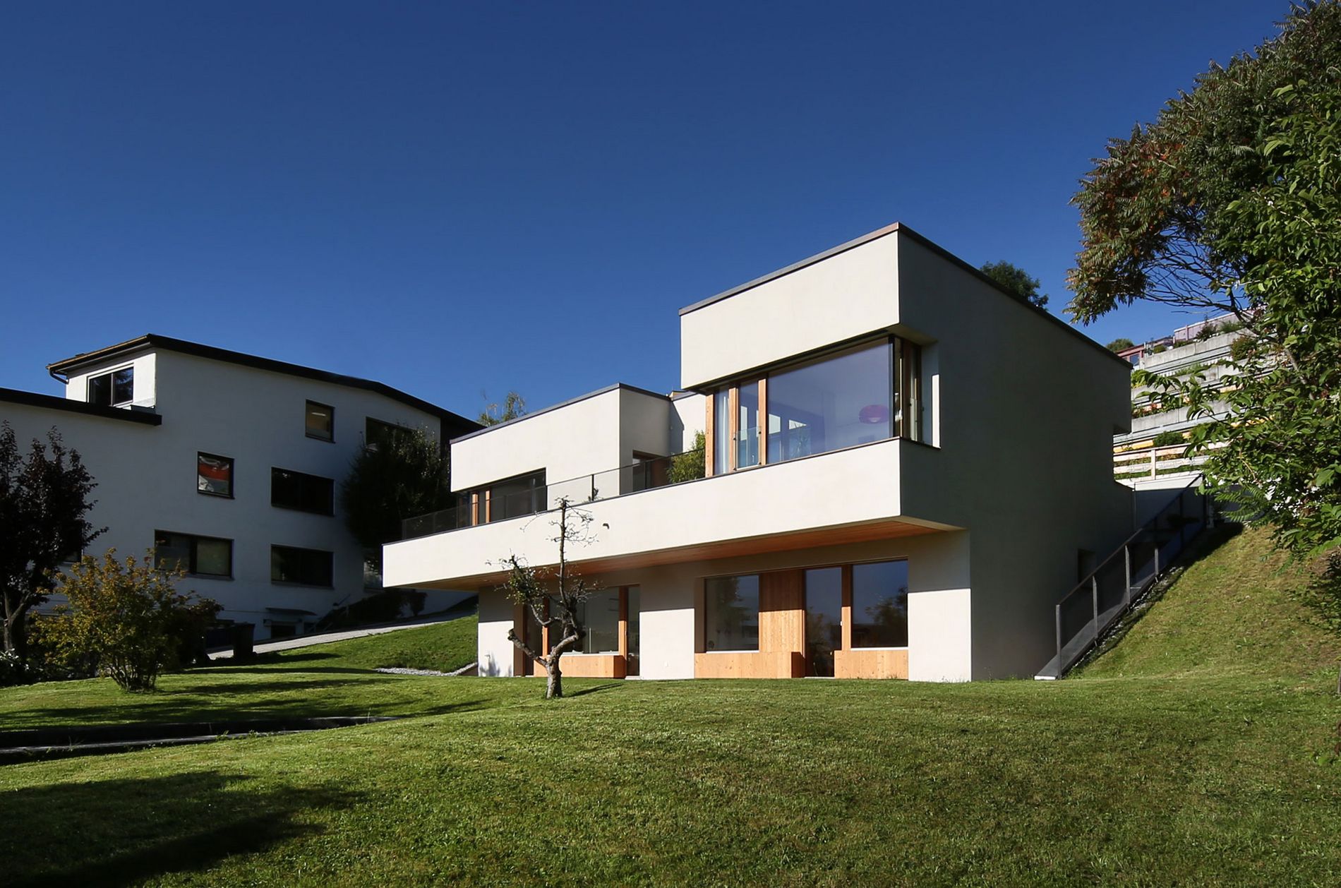 Holzbau Aktiv - Holzhaus HOHO - Innsbruck