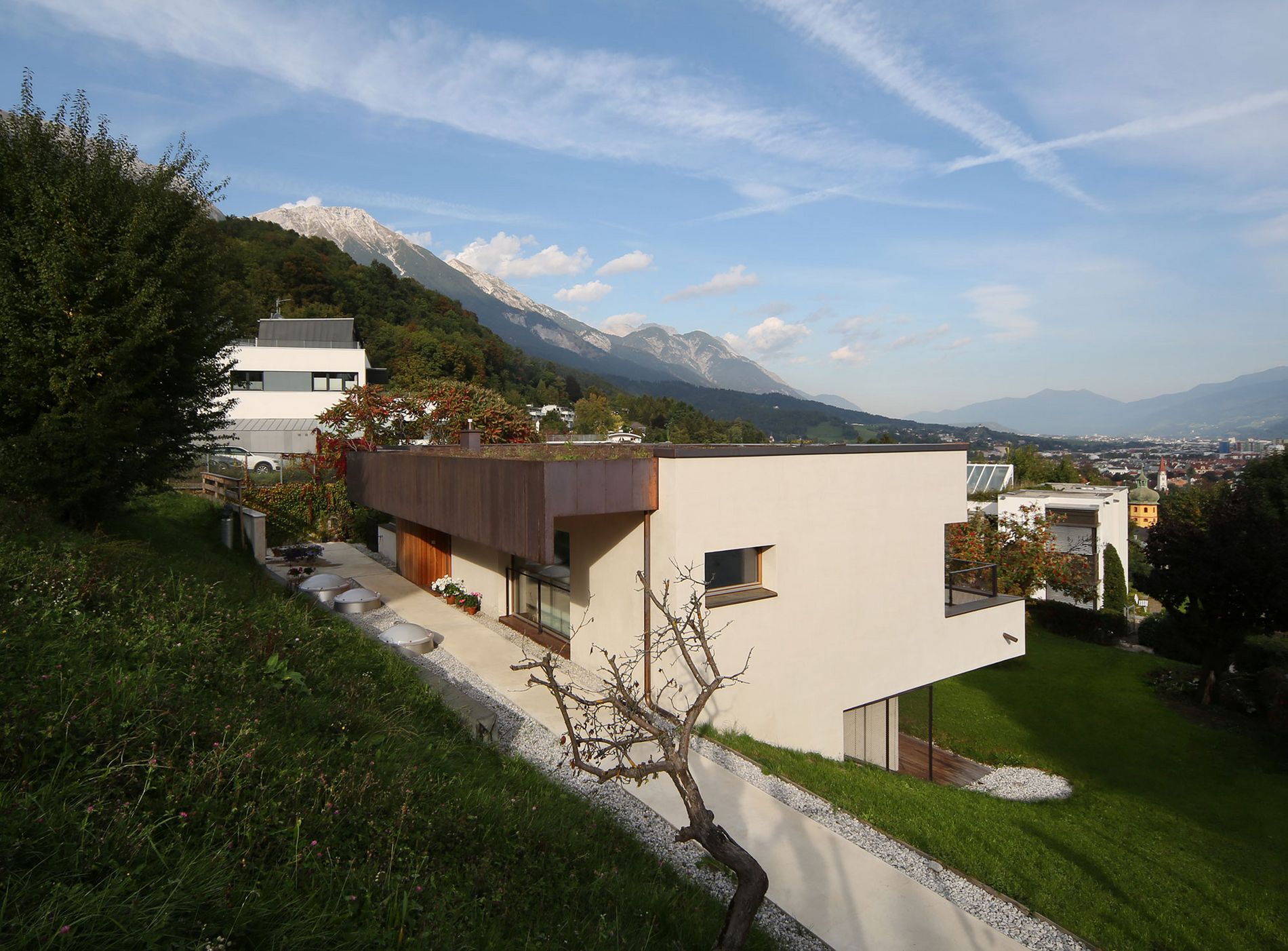 Holzbau Aktiv - Holzhaus HOHO - Innsbruck